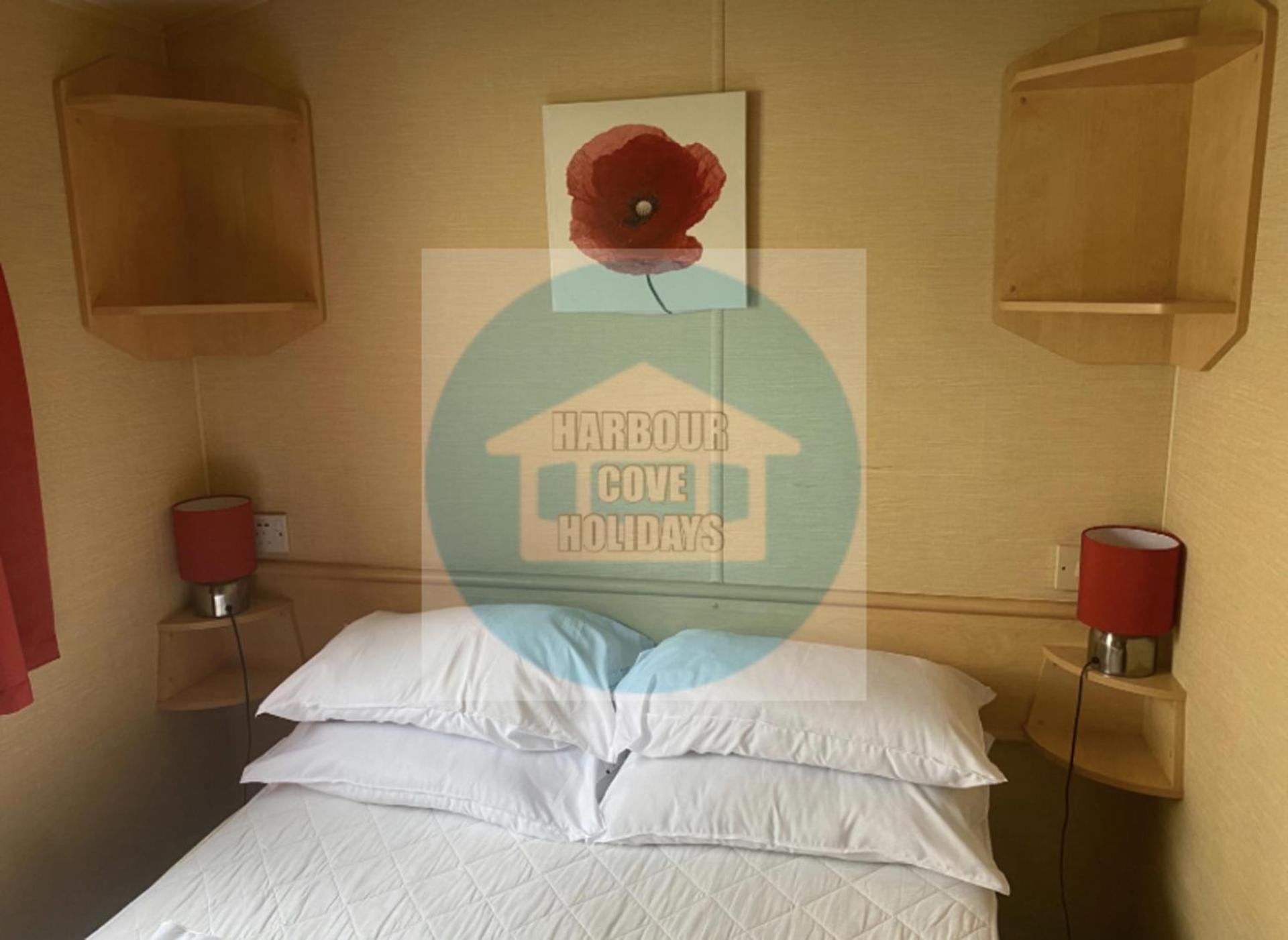 Chalet Affordable Caravan Holidays Butlins *